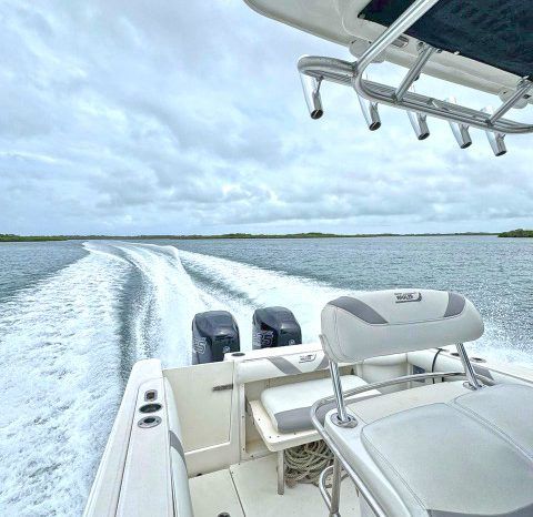 
								BOSTON WHALER OUTRAGE 28 full									