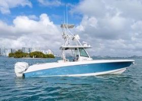 BOSTON WHALER OUTRAGE 350 35