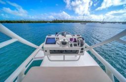 
										BOSTON WHALER OUTRAGE 350 35 full									