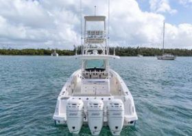 BOSTON WHALER OUTRAGE 350 35
