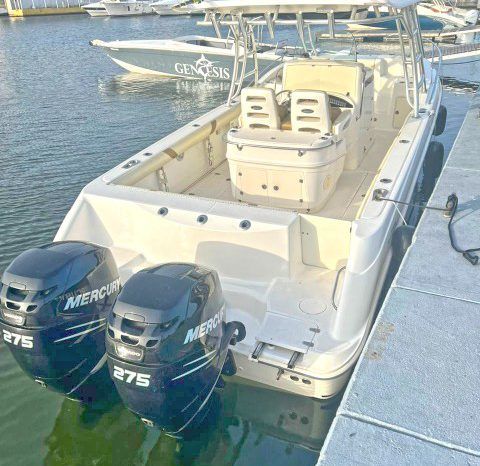 
								BOSTON WHALER OUTRAGE CUDDY 320 full									