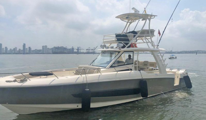 
								BOSTON WHALER OUTRAGE SPECIAL EDITION 42 full									