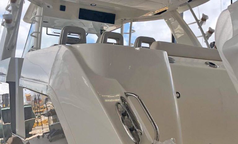 
								BOSTON WHALER OUTRAGE SPECIAL EDITION 42 full									