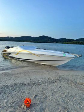 COMMANDER 28