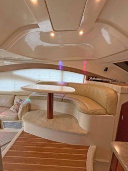 
										CRUISERS YACHTS 447 44 full									