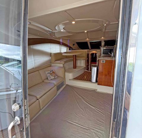
								CRUISERS YACHTS 447 44 full									