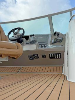 
										CRUISERS YACHTS 447 44 full									