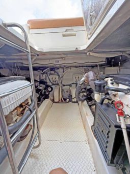 
										CRUISERS YACHTS 447 44 full									
