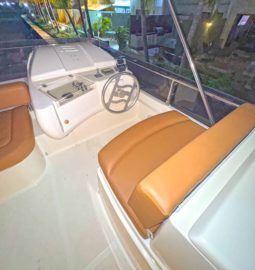 
										FERRETTI 47 full									