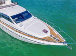 
										FERRETTI YACHTS 66 full									