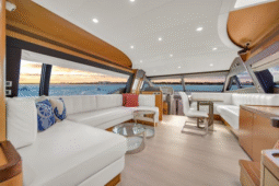 
										FERRETTI YACHTS 66 full									