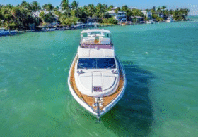 FERRETTI YACHTS 66