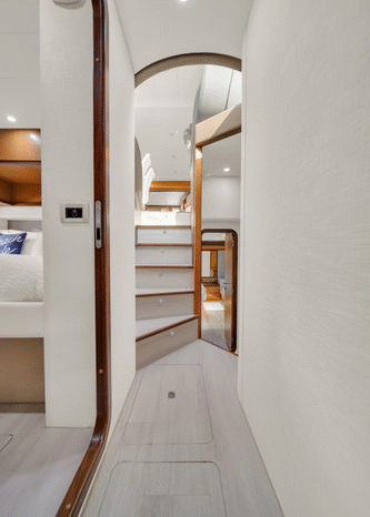 
								FERRETTI YACHTS 66 full									