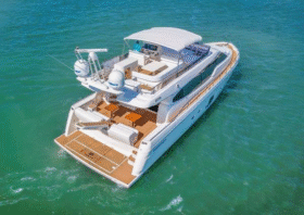 FERRETTI YACHTS 66