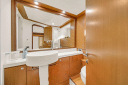 
										FERRETTI YACHTS 66 full									