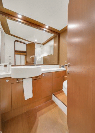 
								FERRETTI YACHTS 66 full									