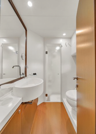 
								FERRETTI YACHTS 66 full									