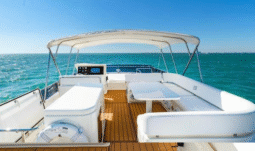 
										FERRETTI YACHTS 66 full									