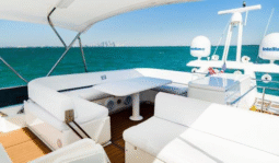 
										FERRETTI YACHTS 66 full									