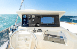 
										FERRETTI YACHTS 66 full									