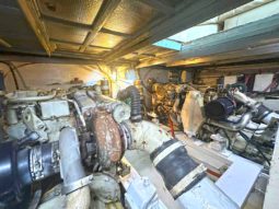 
										HATTERAS 43 full									