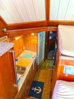 
										HATTERAS 43 full									