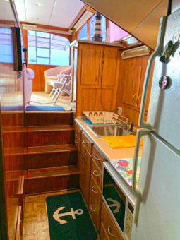 
										HATTERAS 43 full									