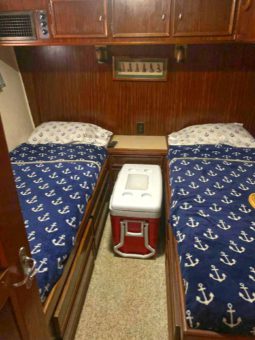 
										HATTERAS 43 full									