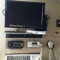 
										COMMANDER 28 full									