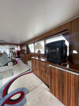 
										BURGER HOUSEBOAT 82 full									