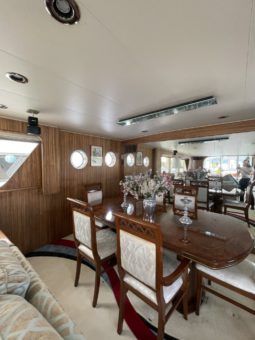 
										BURGER HOUSEBOAT 82 full									