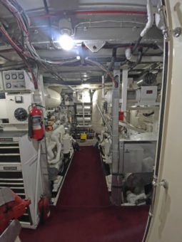 
										BURGER HOUSEBOAT 82 full									