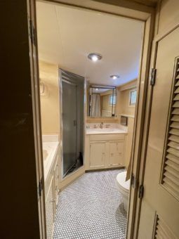 
										BURGER HOUSEBOAT 82 full									