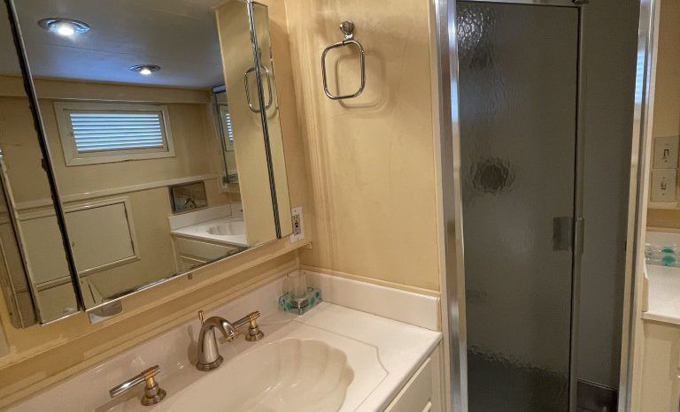 
								BURGER HOUSEBOAT 82 full									