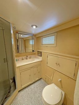 
										BURGER HOUSEBOAT 82 full									