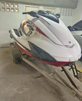 MOTO YAMAHA FZS 1.8 R