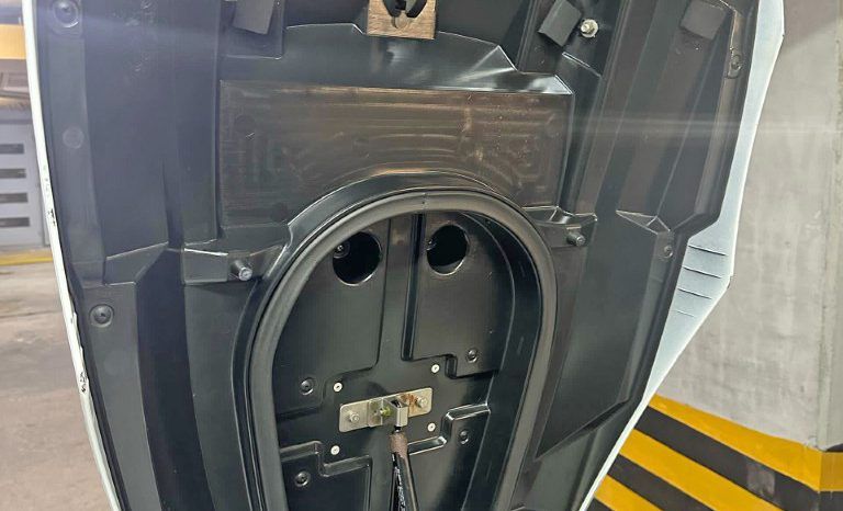 MOTO YAMAHA FZS 1.8 R full