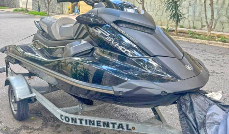 
								MOTO YAMAHA GP 1800R full									