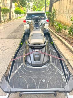 
										MOTO YAMAHA GP 1800R full									