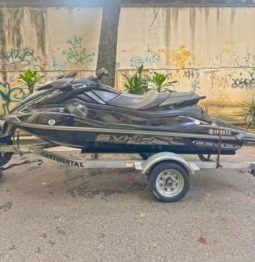 
										MOTO YAMAHA GP 1800R full									