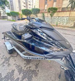 
										MOTO YAMAHA GP 1800R full									