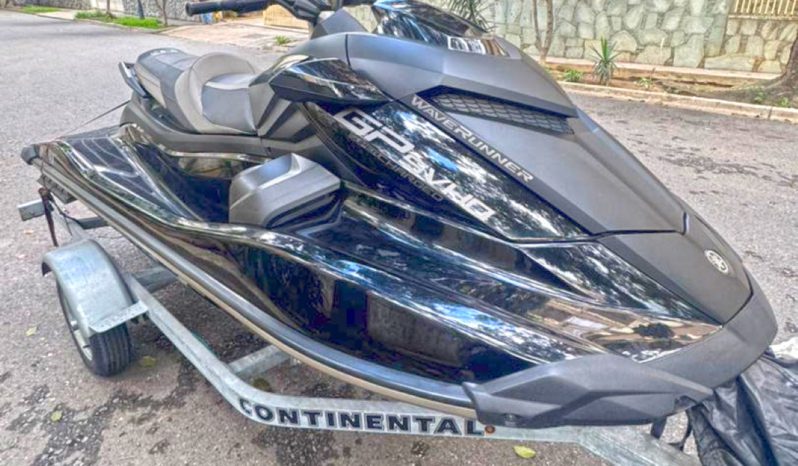 
								MOTO YAMAHA GP 1800R full									