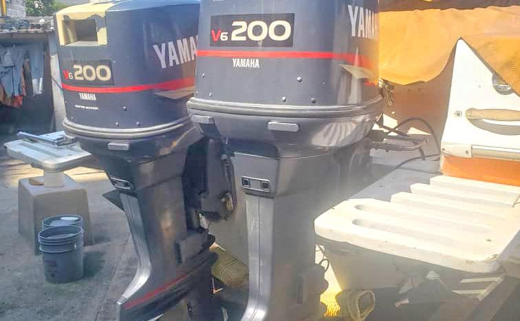 
								MOTORES YAMAHA V6 200HP full									
