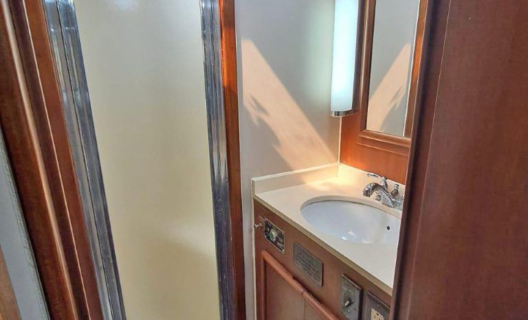 
								POST YACHTS SF 46 full									