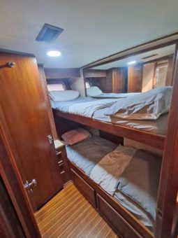 
										POST YACHTS SF 46 full									
