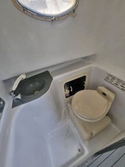 
										PROLINE MID CABIN 2950 30 full									