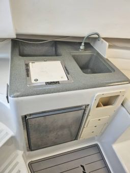 
										PROLINE MID CABIN 2950 30 full									