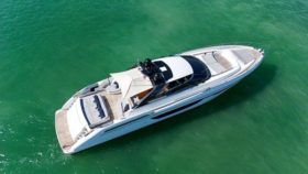 RIVA BAHAMAS 76