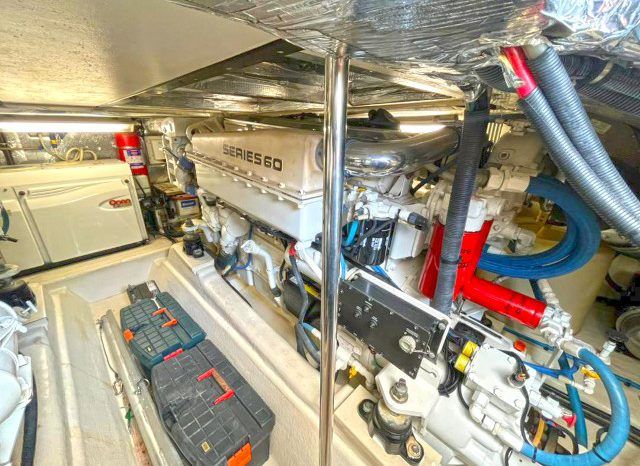 
								RIVIERA CONVERTIBLE 51 full									