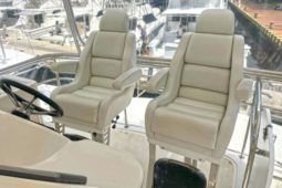 
										RIVIERA CONVERTIBLE 51 full									